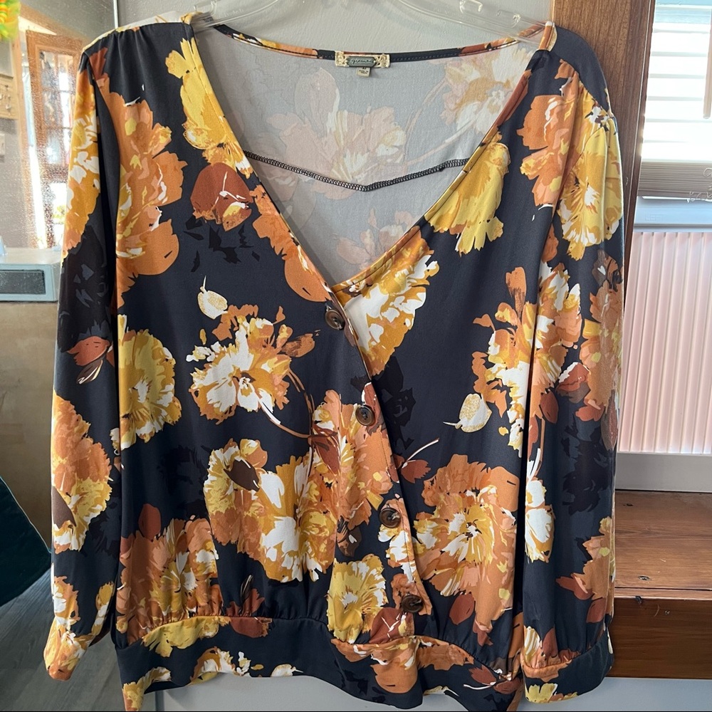 Gimmicks by BKE top Large